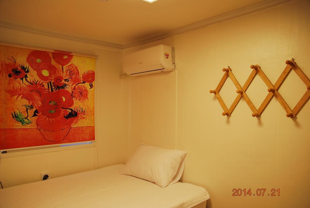 Star Hostel Myeongdong Ing Seul Esterno foto